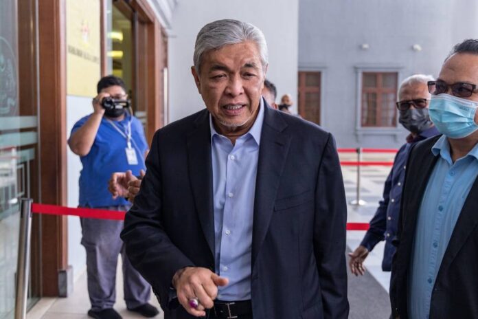 In court, aide accuses Zahid's ex-secretary of insubordination and being 'self-centric'