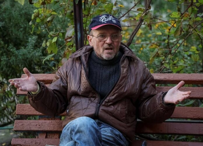 Ukrainian ex-serviceman claims Russians tortured him in eastern city of Izium