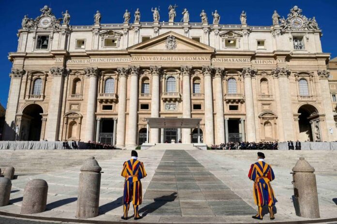 Pope says it is 'madness' to think of using nuclear weapons in Ukraine