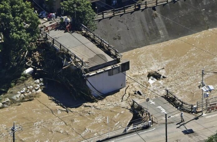 Typhoon lashes central Japan killing two