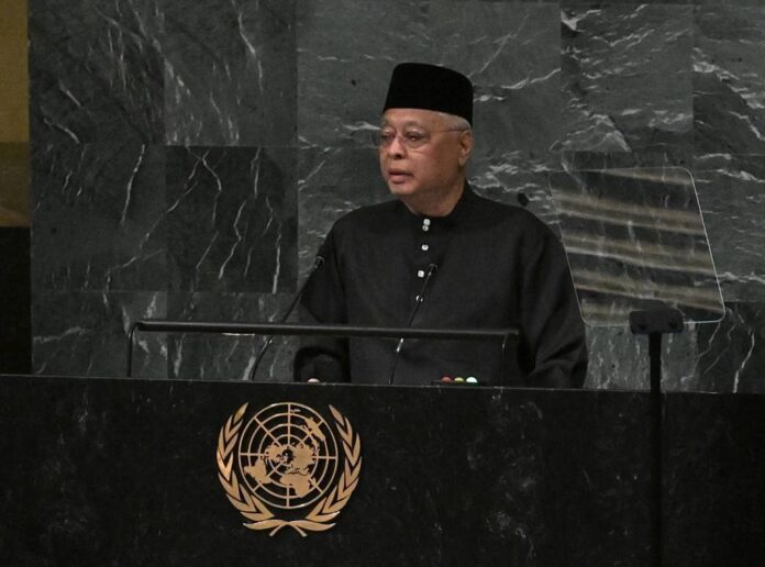 Ismail Sabri leads by example in dignifying national language, experts say