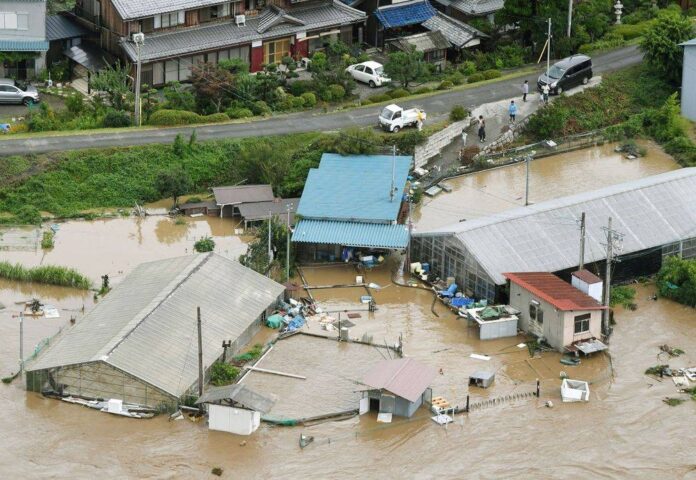 Philippines evacuates coasts, cancels sea trips as super typhoon nears