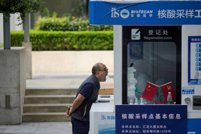 Prominent Chinese commentator urges Covid experts to 'speak out'