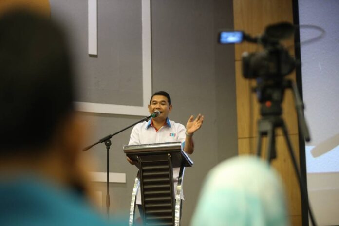 Rafizi: Delay in LCS project puts Malaysia's defence at a disadvantage