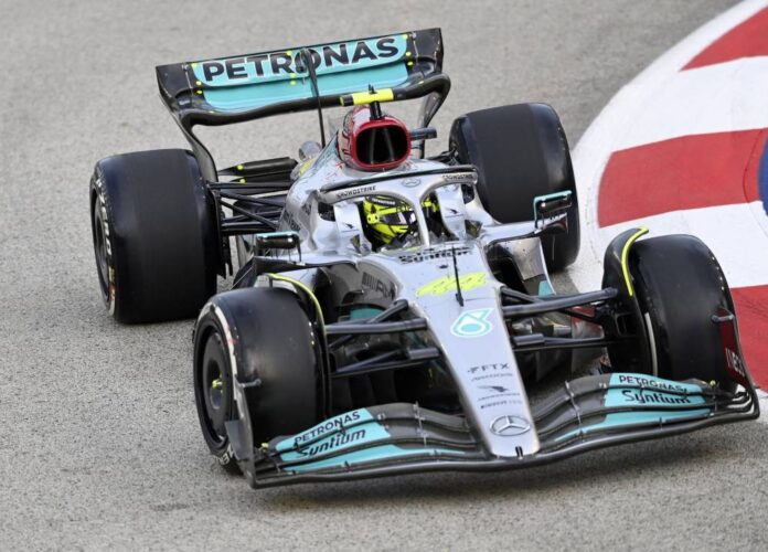 Hamilton edges Verstappen to fastest time in opening Singapore practice
