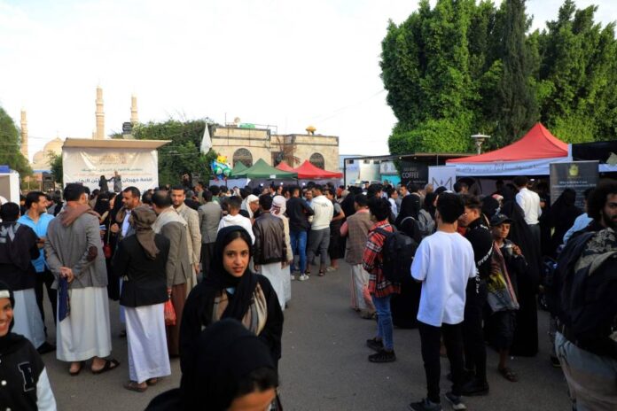 Yemen's fate hangs in balance as truce collapses