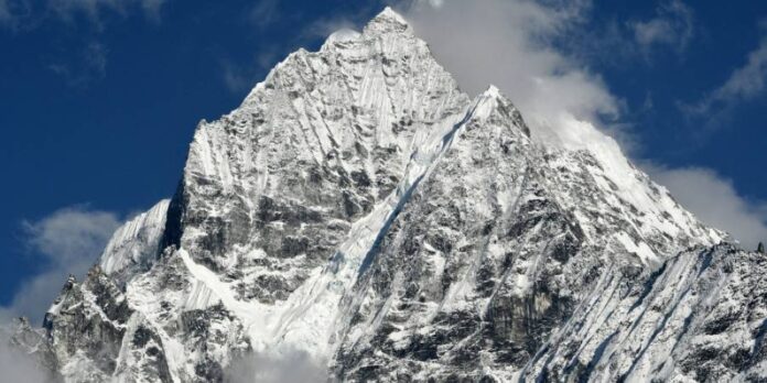 Ten dead after Indian Himalayas avalanche hits climbers