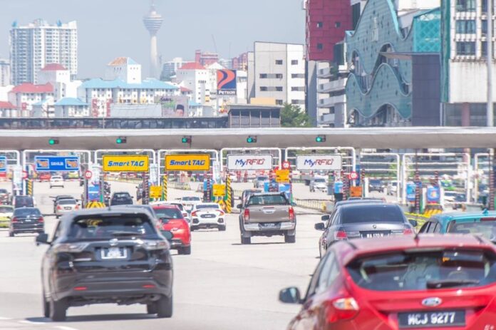 Works Ministry: Multi-lane free flow by 2025 to reduce congestion at toll plazas