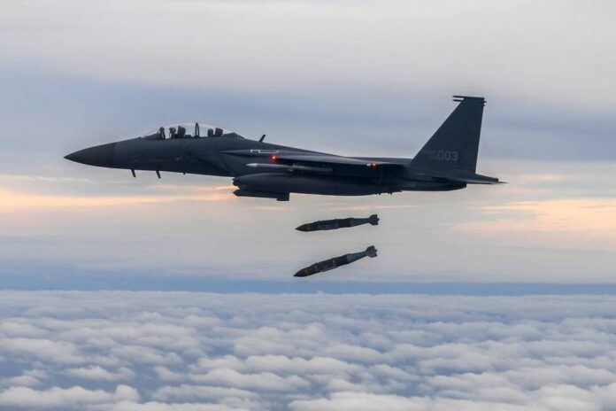 South Korea, US stage drills with aircraft carrier after North Korean missile launches