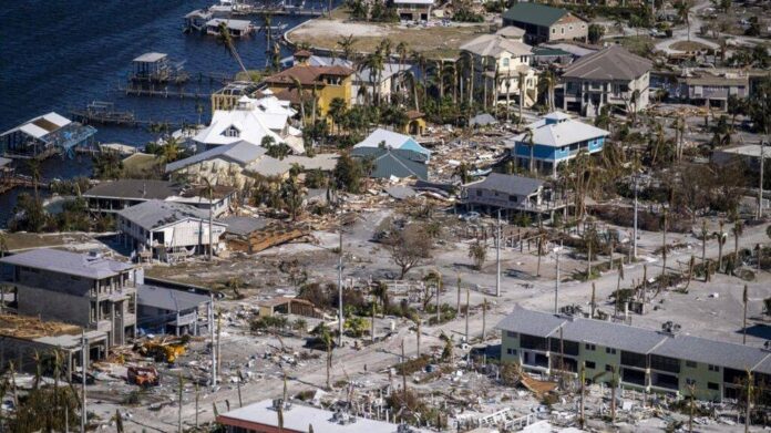 Why more Americans are flocking to Florida, even as hurricanes intensify