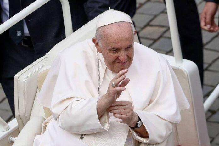 Pope, calling migrants' exclusion 'criminal', on collision with Meloni