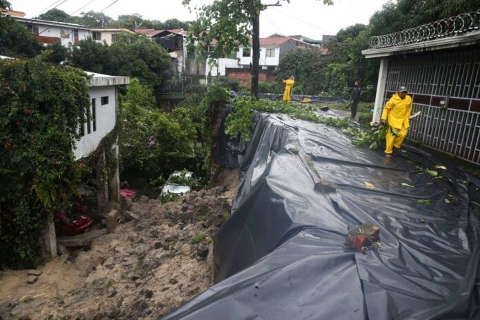 Storm Julia kills 16 in Central America as it churns toward Mexico