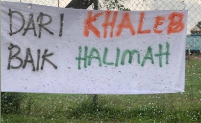 Cops hunt individuals behind six anti-Umno banners in Kota Tinggi