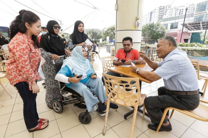 Why neurobiologist 'Dr Ecah' is leaving the comfort of her lab for a stab at Putrajaya this GE15