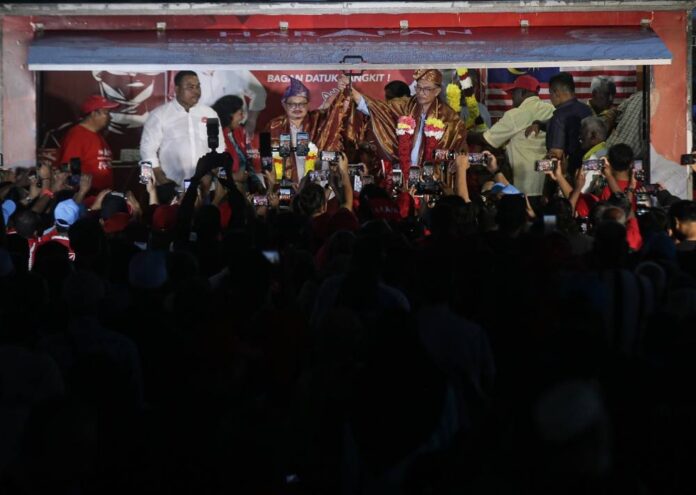 In Bagan Datuk, pockets of discontent leave Zahid vulnerable as giantkiller visits