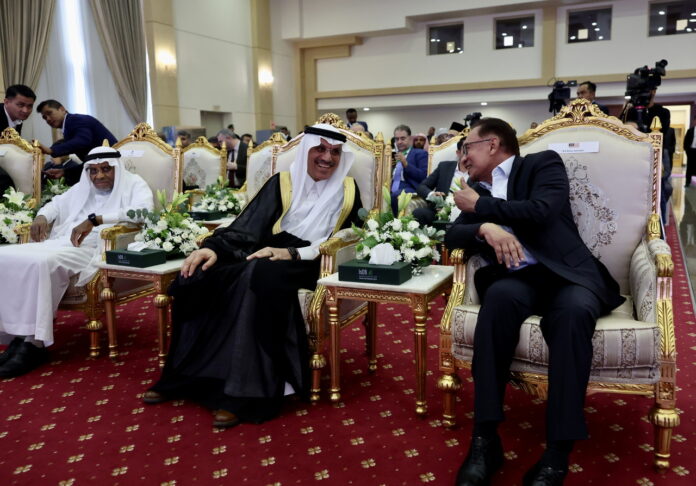 Anwar invites Saudi Arabia business community to invest in Malaysia