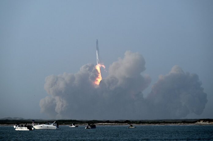 SpaceX Starship explodes during first flight test