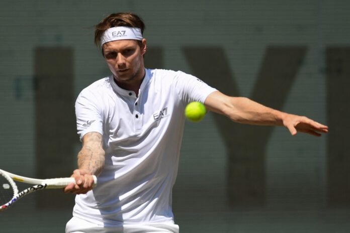 Bublik sets up Halle title clash with Rublev