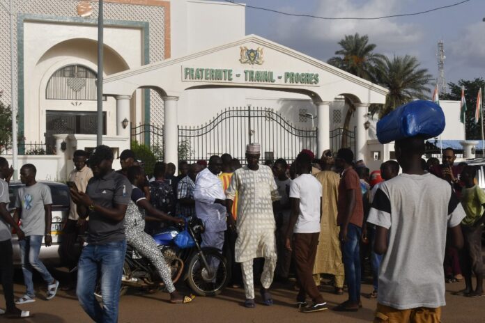 EU calls for immediate release of Niger president