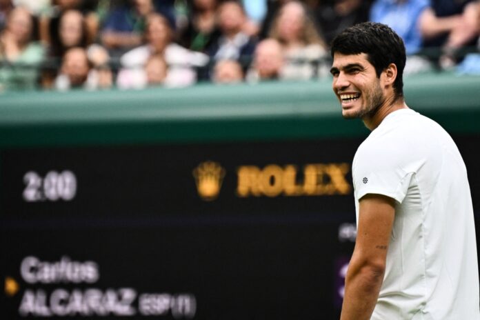 Alcaraz, Rybakina in winning Wimbledon starts as rain causes havoc