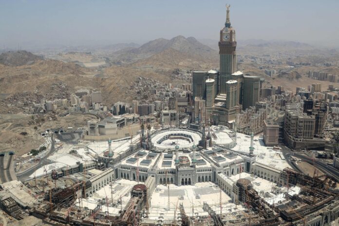 Saudi govt sets up new council to supervise Islam's two holiest mosques