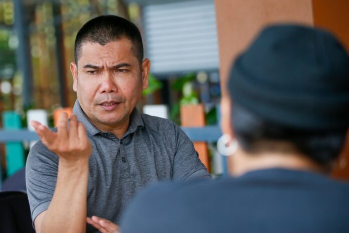 Umno's Jamal Yunos revives 'Red Shirts' to counter Perikatan's 'Save Malaysia' demo this Saturday