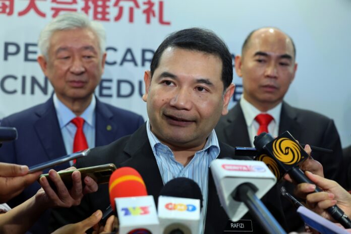 Rafizi: Focus on increasing household income to eradicate poverty