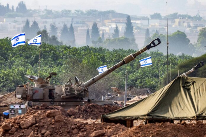 Poll: Almost half of Israelis opposed to ‘immediate’ Gaza ground invasion