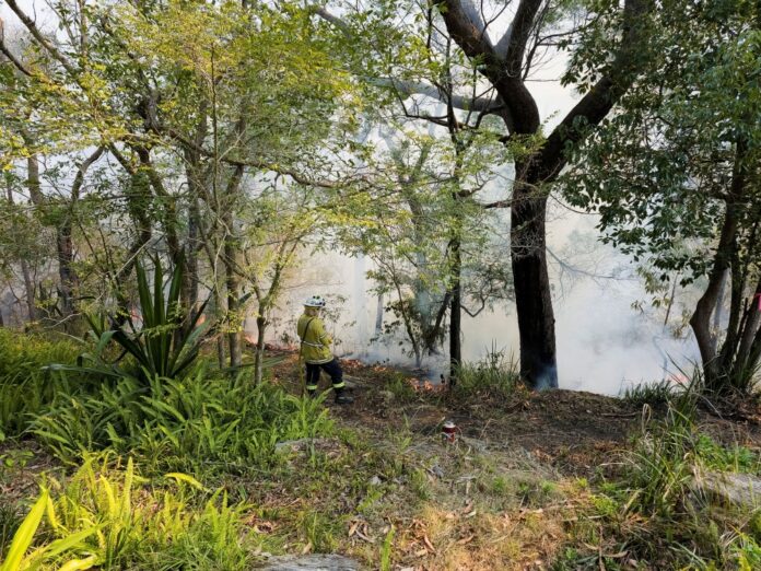 Residents told to flee east Australia's bushfires