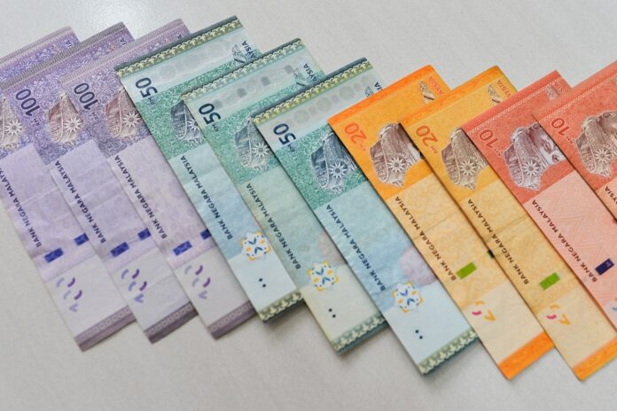 Follow Sarawak govt in increasing revenue through new sources, Putrajaya told