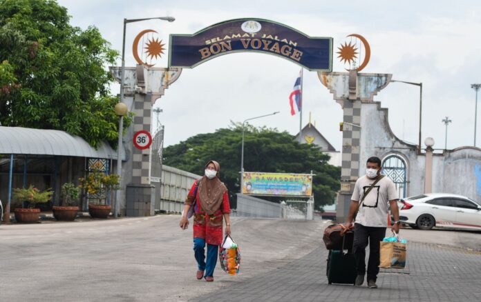 Bomb blast in Sungai Golok: Four Thai security personnel injured