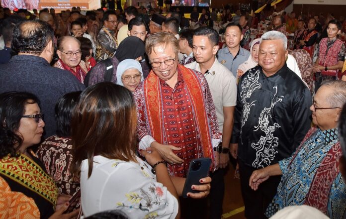 Sarawak premier denies claims of taking rights of Petronas over oil and gas resources found within state