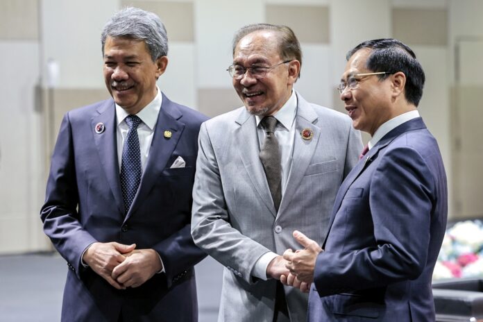 Anwar receives Asean foreign ministers ahead of 58th AMM opening