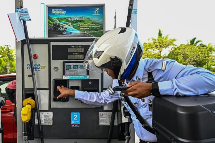 Deputy minister: RM22.9m in subsidised RON95 claimed on day one of nationwide Budi95 rollout