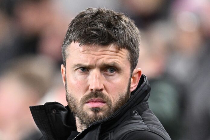 Paul Scholes clarifies criticism of Michael Carrick, insists no offence intended