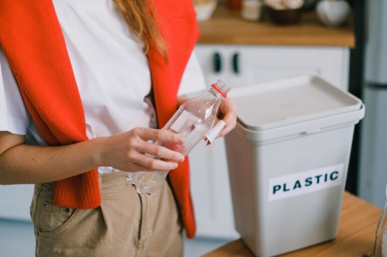 Don’t just bin the plastics: These three apps could turn them into credit to pay some bills (VIDEO)