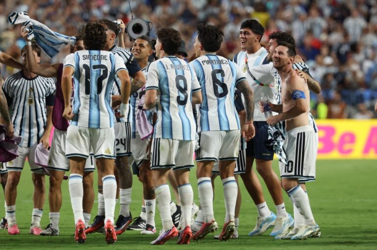 Argentina beat Switzerland 3-1 in extra time to reach World Cup semis