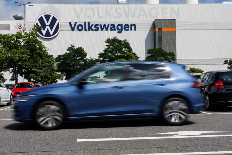 Car crisis takes toll on Germany’s young engineers