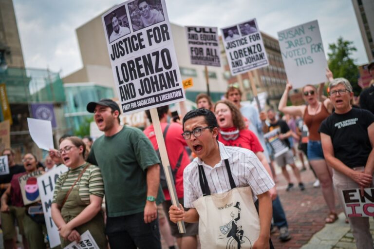 ICE halts traffic stop arrests following fatal shootings as scrutiny over immigration raids grows
