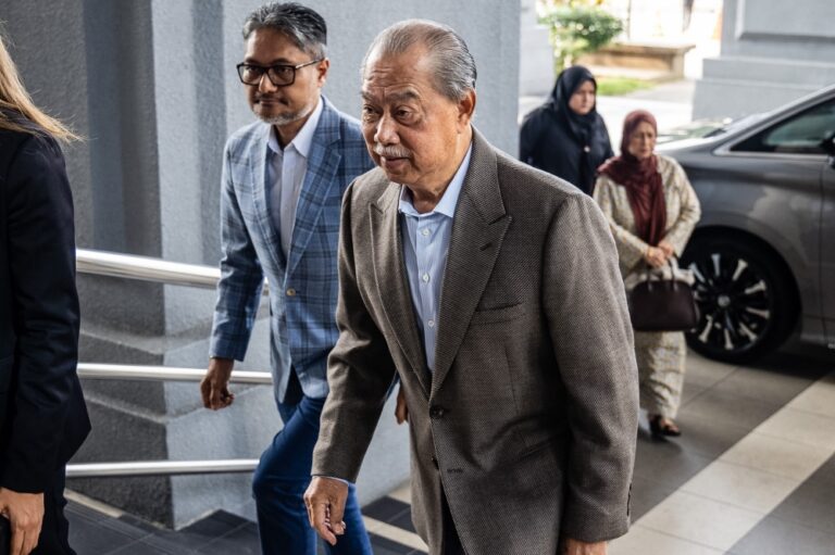 Muhyiddin’s trial: JKR officer says PMO didn’t interfere, no special treatment for Jana Wibawa contractor