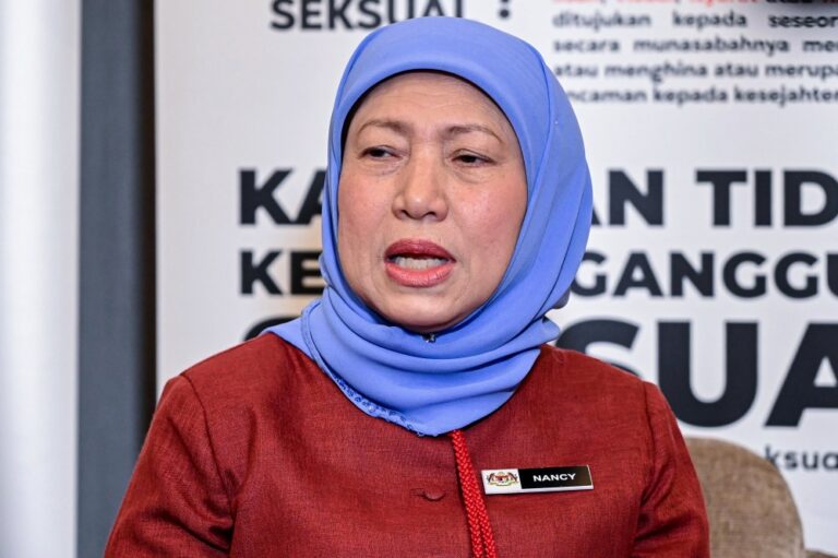 New law gives social workers regulated profession status, says minister