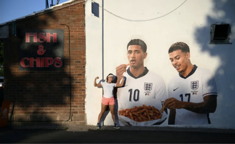 Bellingham’s hometown goes wild as ‘King Jude’ leads England’s World Cup charge