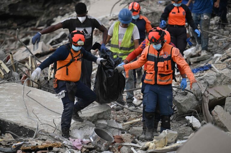 Venezuela quake death toll tops 4,800