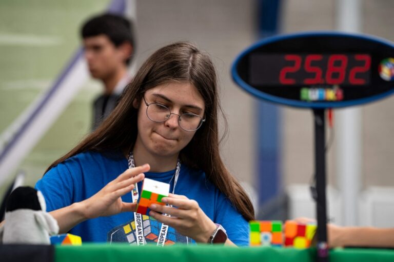 Cubes, lubes and lightning fingers: Europe’s speedcubers twist for records, pride and glory