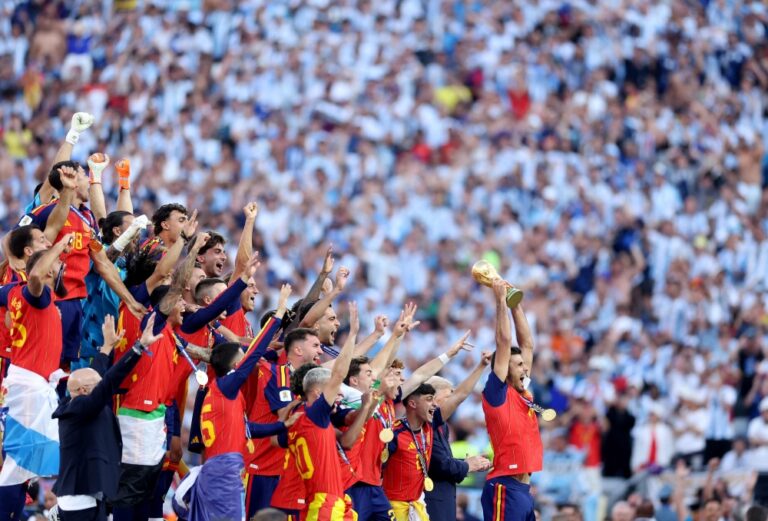 Spain leave it late to deny Messi fairytale ending and reclaim World Cup