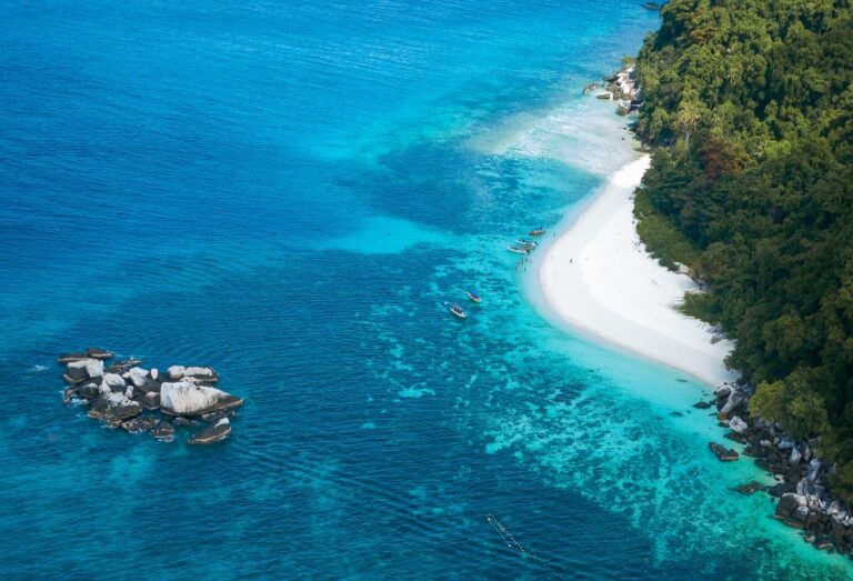 Woman dies after losing contact with group during Pulau Tioman dive