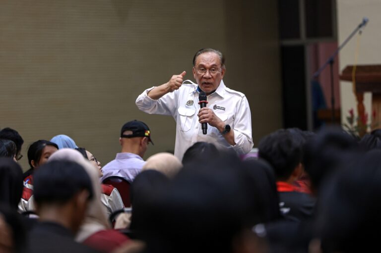 Anwar calls on N. Sembilan voters to give Pakatan fresh mandate for stability