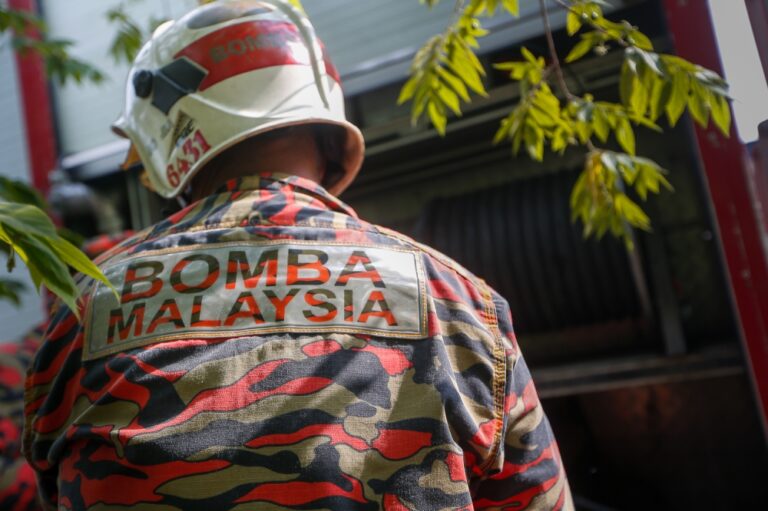 Major fire erupts at Seri Kembangan wholesale market, gas tanks explode