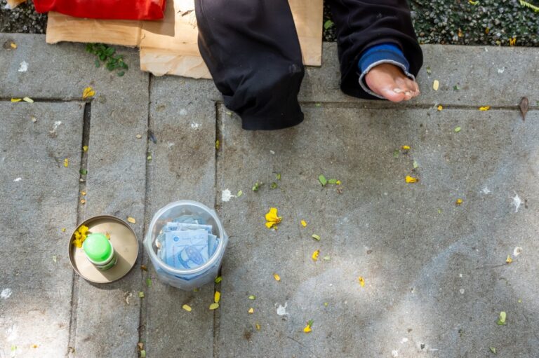 KL police intensify action against begging syndicates