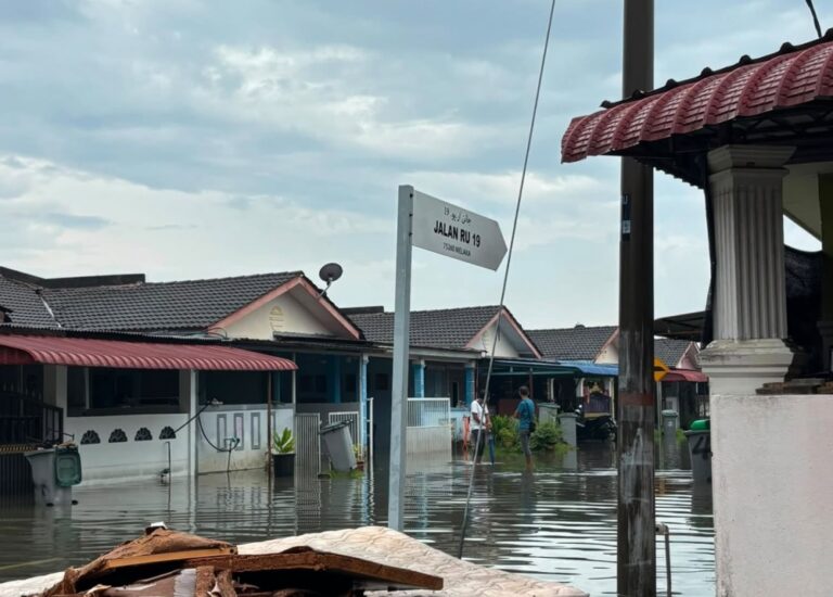 Family, including baby, rescued from Tanjung Kling flash floods